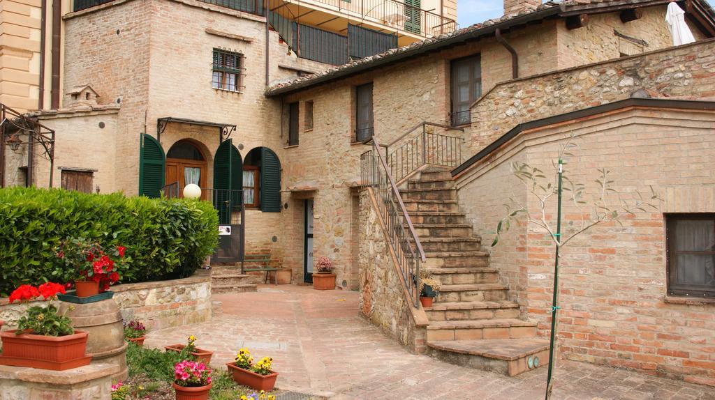 Il Pozzo Di Sant'Andrea Bed & Breakfast Siena Luaran gambar