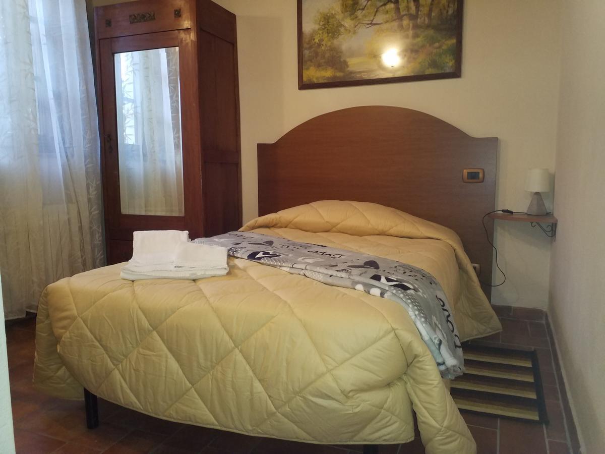 Il Pozzo Di Sant'Andrea Bed & Breakfast Siena Luaran gambar